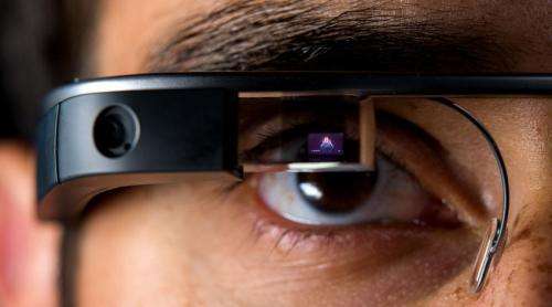 Google Glass adaptation opens the universe to deaf students