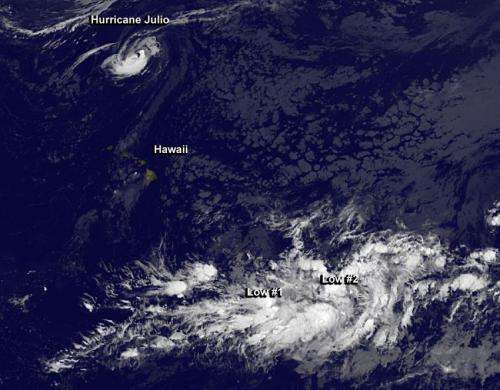 Hurricane Julio and 2 tropical lows 'bookend' Hawaii
