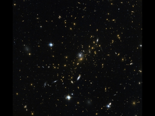 Image: Magnifying the distant universe