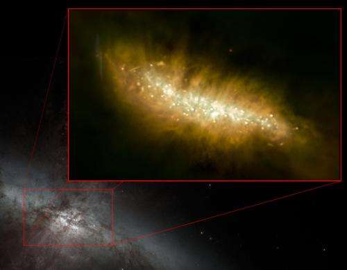 Image: Starbursting in the galaxy M82