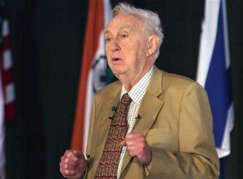 Nobel-winning physicist Martin Perl dies at age 87