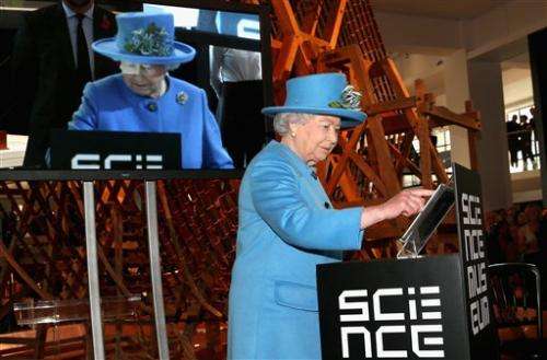 Queen sends first tweet, signed 'Elizabeth R'