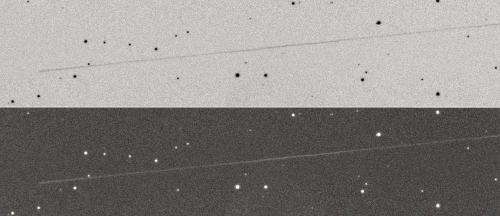 Speed demon asteroid sprints safely past Earth