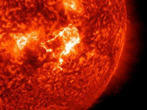 Sun emits a mid-level solar flare