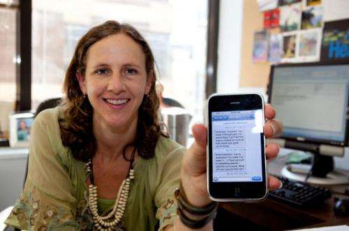 Text messaging program helps smokers fight the urge to light up