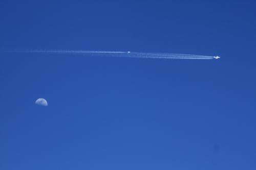 Tracking traces of alternative jet fuels