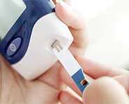 Why do some people develop type 1 diabetes rapidly while others at risk do not?