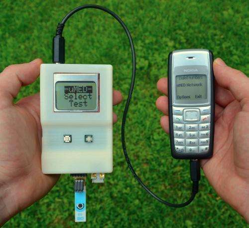New device diagnoses sick people using a mobile phone and the cloud