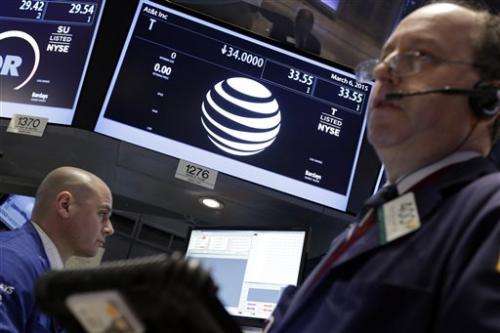 Apple will replace AT&T in the Dow Jones industrial average