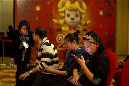 China tightens rules on Internet use, online comments
