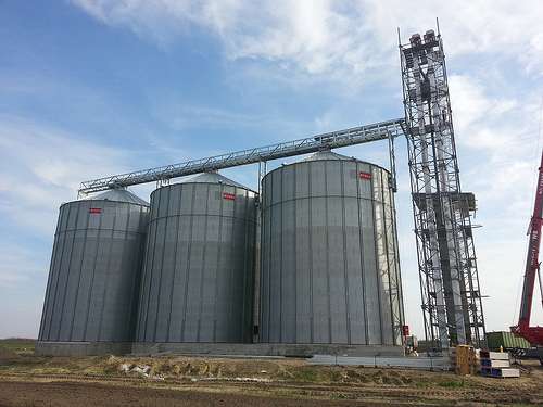 Cooling silos reduces bugs and preserves grain