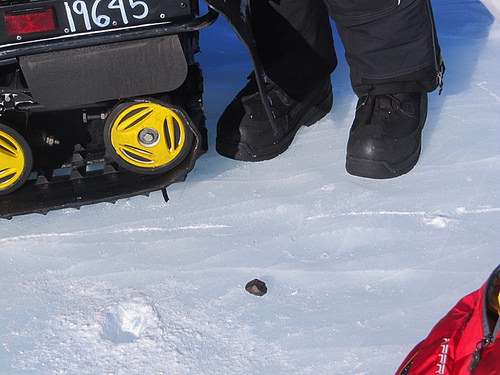 Cosmologists spends month searching for meteorites in Anarctica