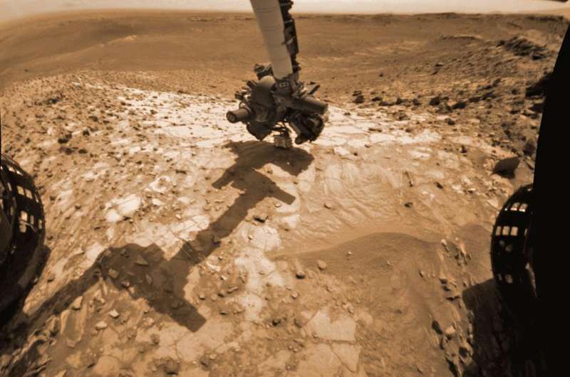 Curiosity discovers Mars rock like none before, sets drill campaign