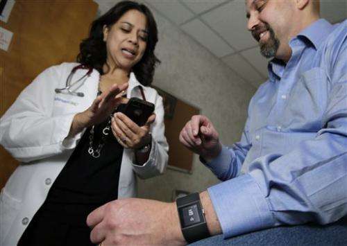 Doctors say fitness trackers, health apps can boost care
