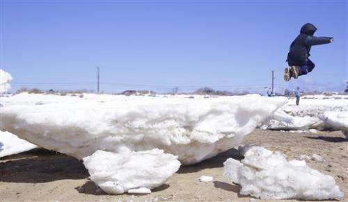 Huge ice chunks are giving parts of Cape Cod an arctic vibe