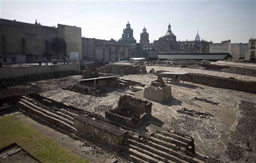 Mexico experts: passageway may lead to Aztec ruler's tomb