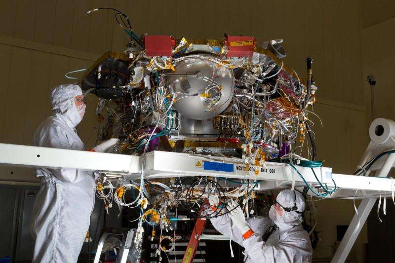 NASA Begins Testing Mars Lander for Next Mission to Red Planet
