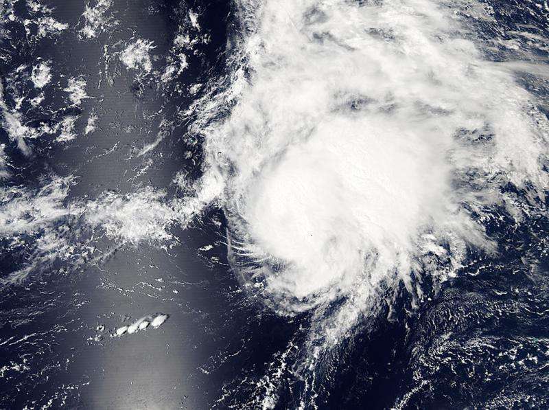 NASA sees Hurricane Loke moving north