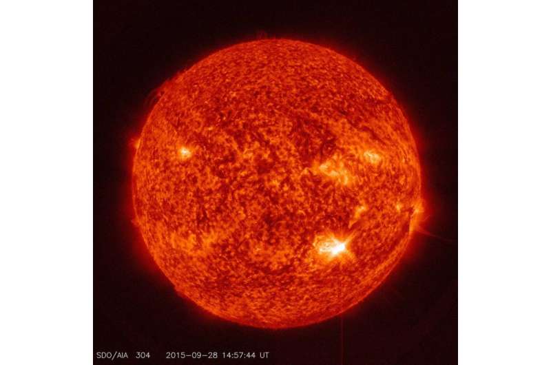 NASA's SDO captures image of mid-class solar flare