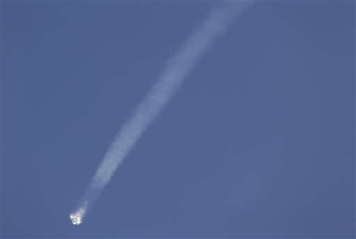 SpaceX rocket destroyed on way to space station, cargo lost (Update)