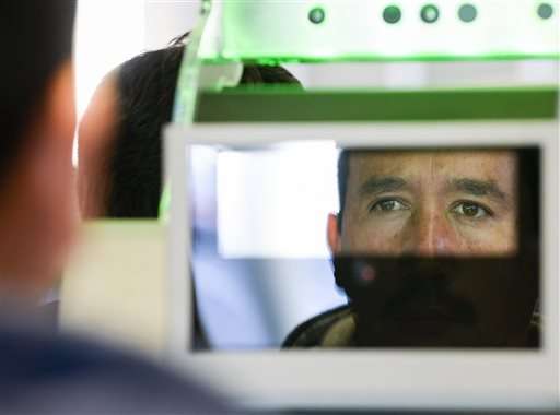 US launches trial of facial, eye scans on Mexican border