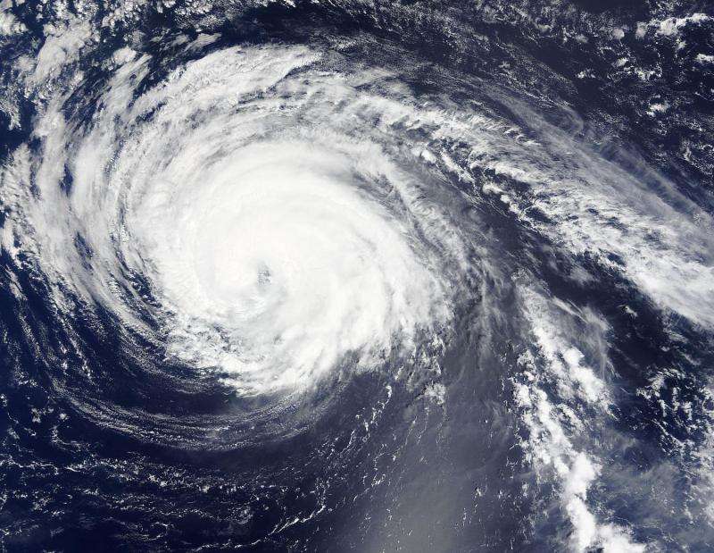 NASA sees Typhoon Kilo maintaining its eye