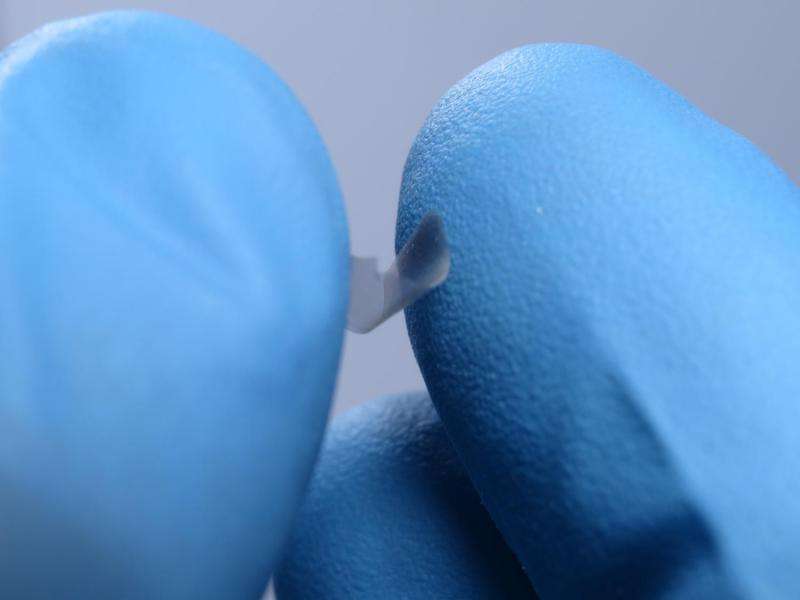 Penn researchers make thinnest plates that can be picked up by hand