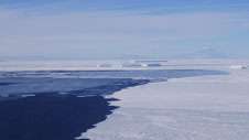 Researchers devise new way to monitor ‘health’ of ice shelves