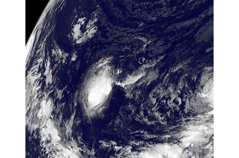 Satellite sees the short life of Tropical Depression 8C
