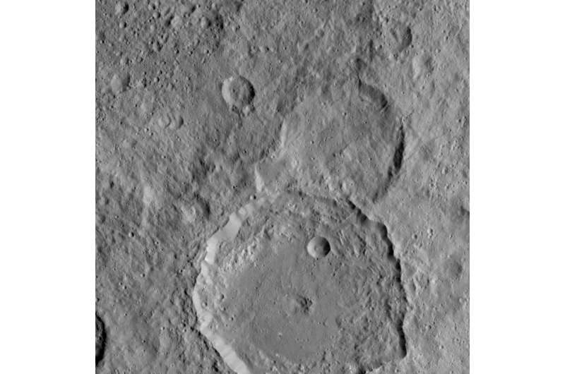 Dawn sends sharper scenes from Ceres