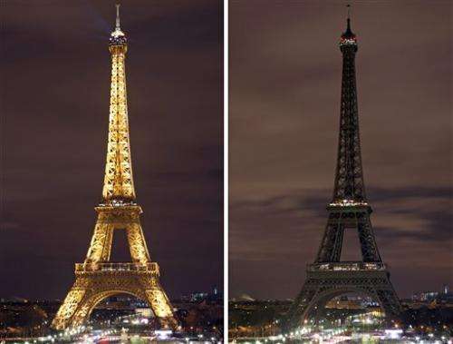 Eiffel Tower goes dark in symbolic move for Earth Hour