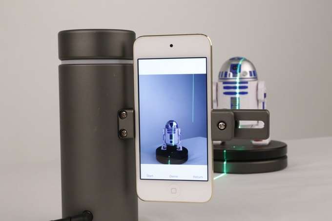 Harnessing the power of smartphone for 3D scanning