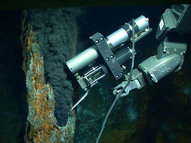 Making organic molecules in hydrothermal vents in the absence of life