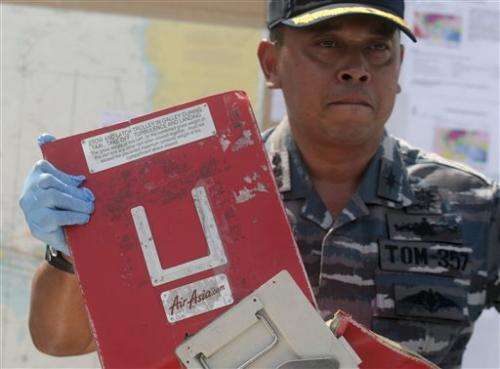 Search area shifts slightly for crashed AirAsia plane