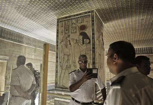 Search for Egypt's Nefertiti gains new momentum (Update)