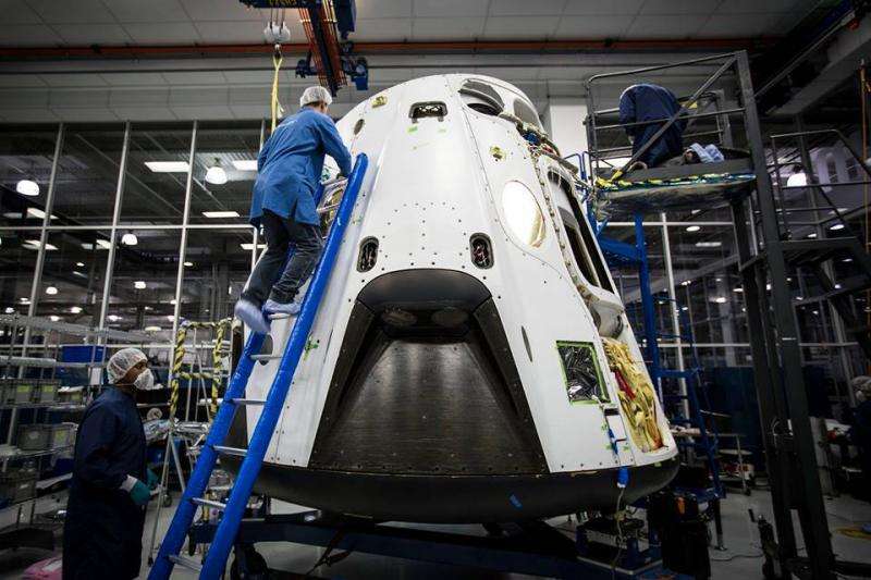 SpaceX picks up launch pace, sets April 27 commercial launch and May 5 Dragon pad abort test
