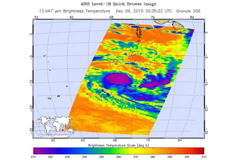 NASA's Aqua satellite sees birth of Tropical Cyclone 5S in Southern Indian Ocean
