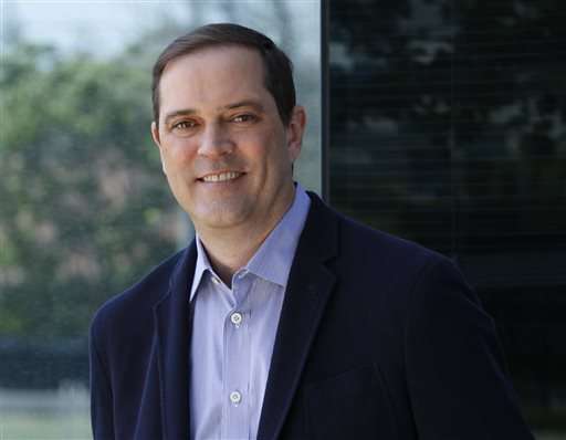Cisco CEO Chambers to step down, Robbins named successor