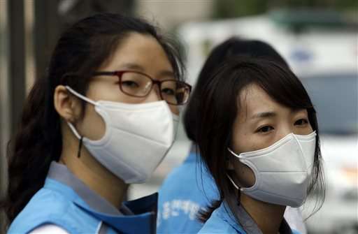 Experts expect more MERS cases, downplay chance of pandemic