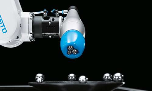 Festo has BionicANTs communicating by the rules for tasks