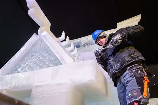Ice sculpture festival suffers from Belgian balmy weather