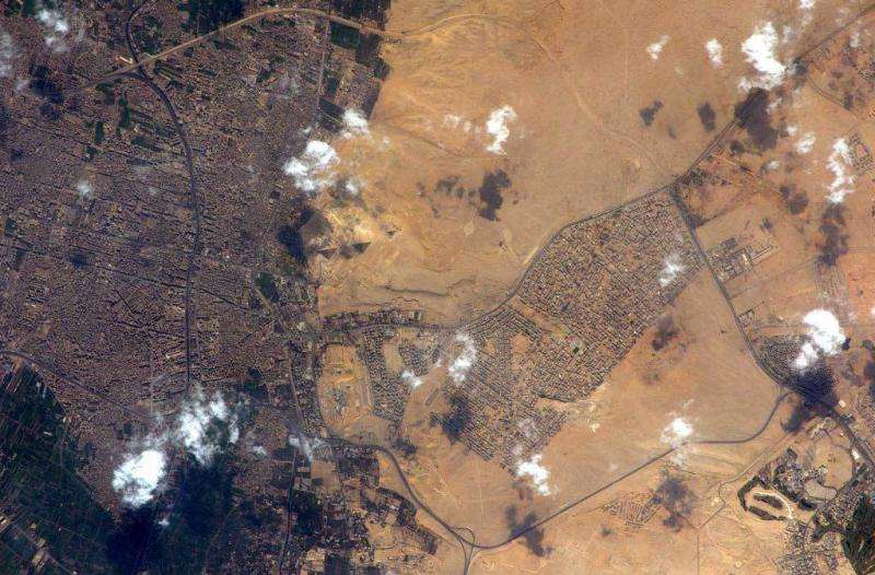 Super-sharp view of the great pyramids from space
