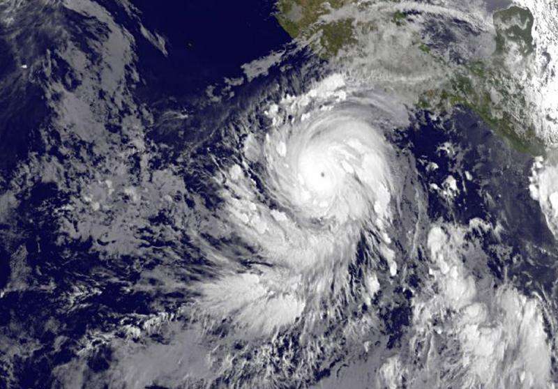 Satellite sees Hurricane Blanca develop a pinhole eye