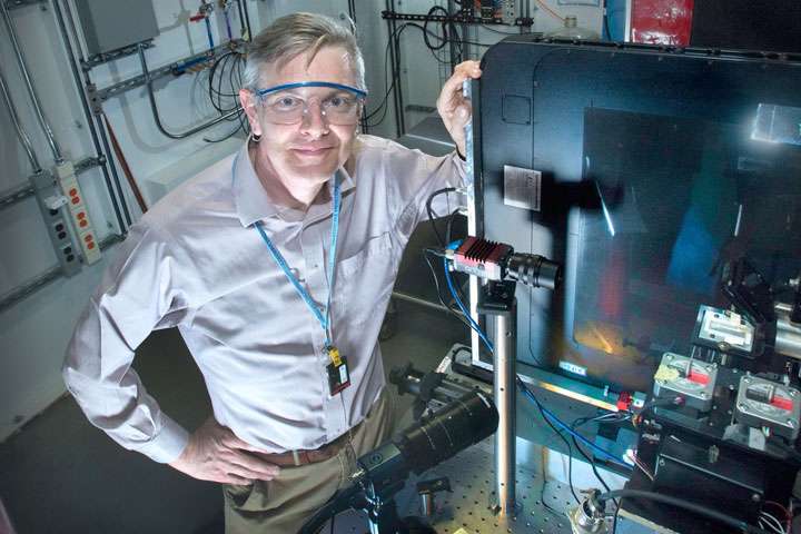 Study explores nanoscale structure of thin films
