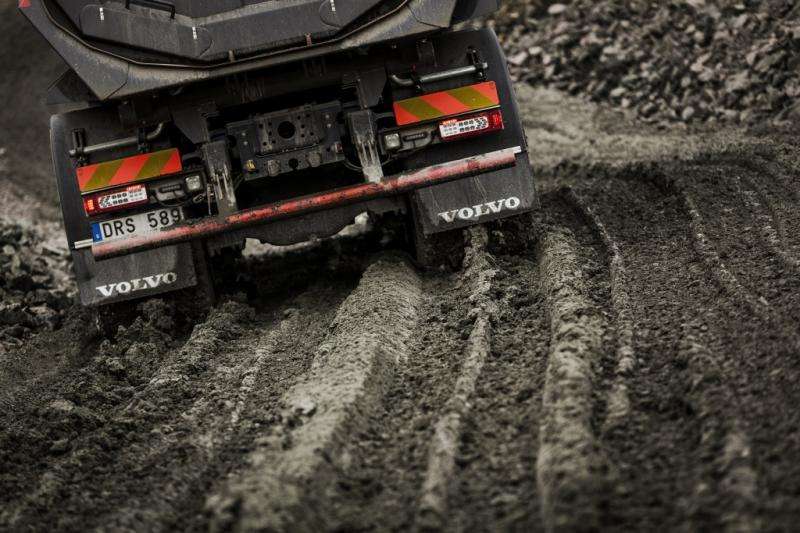 Volvo Trucks first with automatic all-wheel drive - for improved driveability and economy