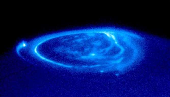 What's it like to see auroras on other planets?