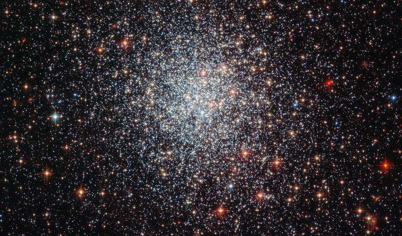Image: Hubble sees a youthful cluster