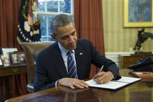 Obama calls for more rights for struggling student borrowers