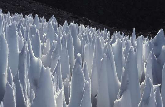 Researchers further explain unique high altitude snow formations