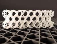 Researchers design metamaterial that buckles selectively